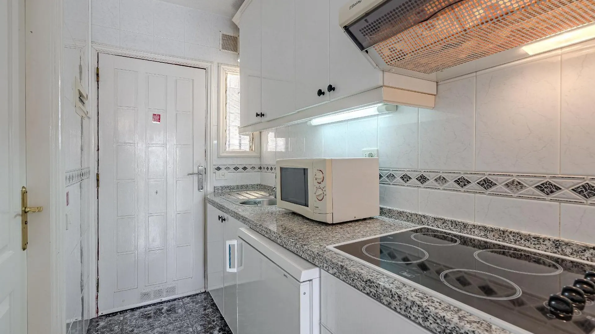 Appartamento Apartamentos En Torres Del Sol Arona  Spagna